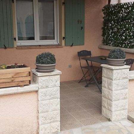 Maisonnette Au Pied De La Garrigue Villa Bernis Dış mekan fotoğraf