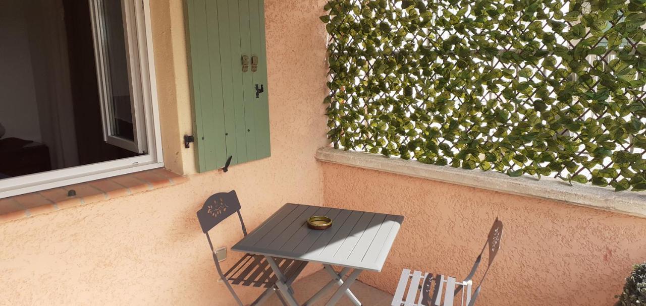 Maisonnette Au Pied De La Garrigue Villa Bernis Dış mekan fotoğraf
