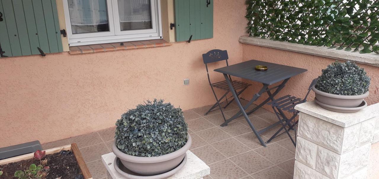 Maisonnette Au Pied De La Garrigue Villa Bernis Dış mekan fotoğraf