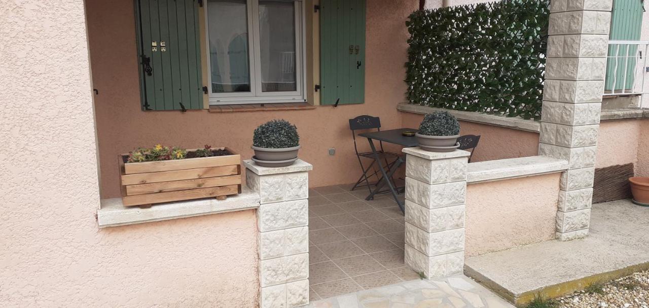 Maisonnette Au Pied De La Garrigue Villa Bernis Dış mekan fotoğraf